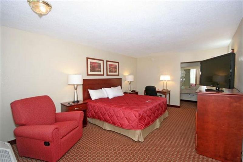 Ramada Burlington Hotel And Conference Center ภายนอก รูปภาพ